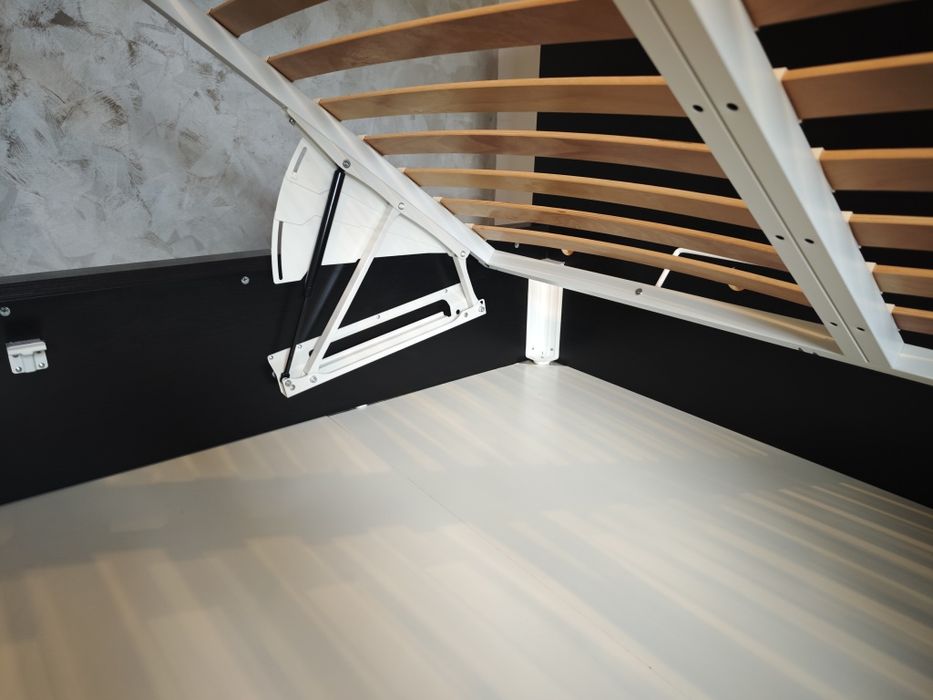 Легло Ikea MALM 210 на 195 см