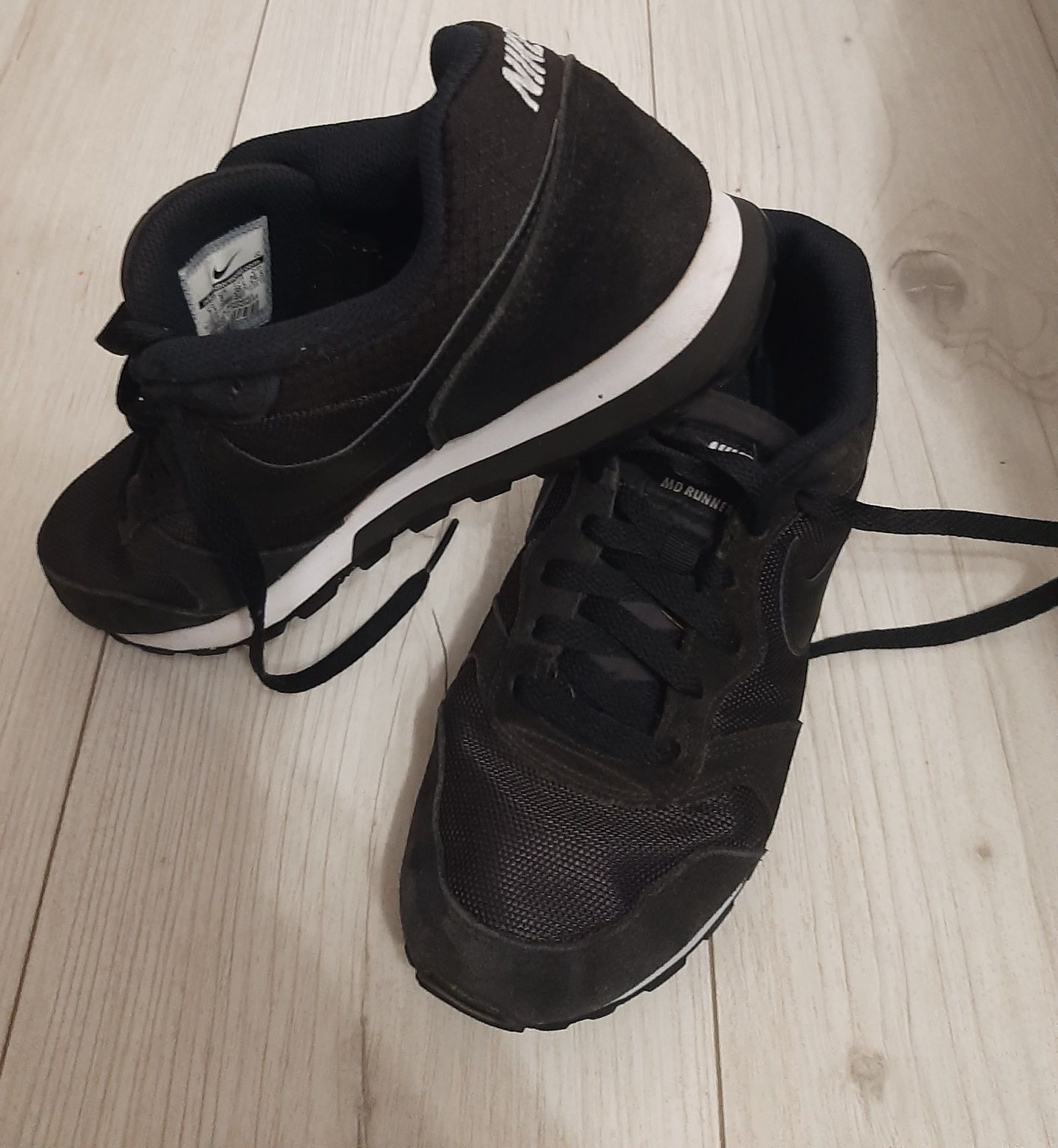 Маратонки Nike MD Runner и Nike Jordan Luka