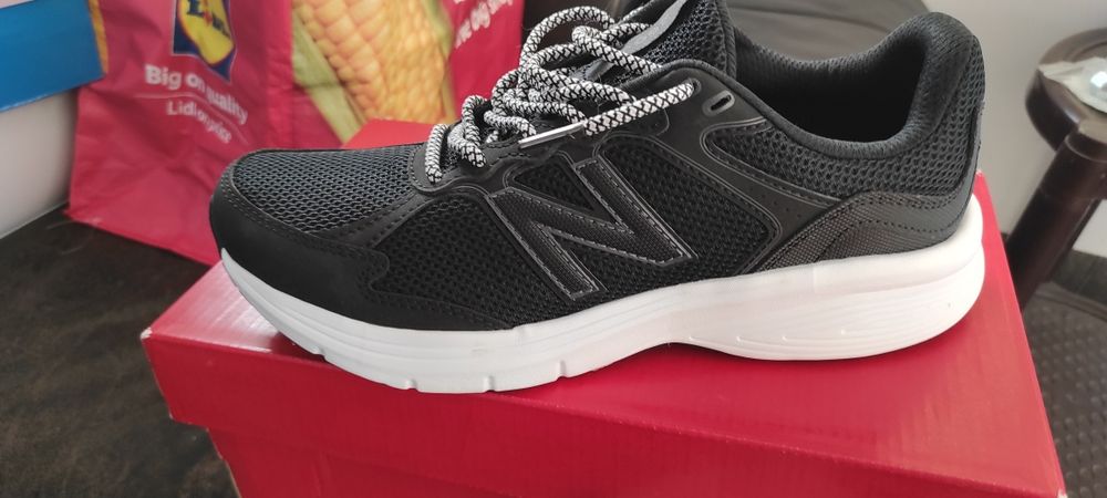 Adidași noi originali