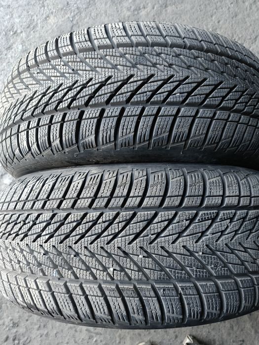 Зимни гуми -2023г./41с.-17цола-225/55-1бр.-130лв."GOOD YEAR"-като нови