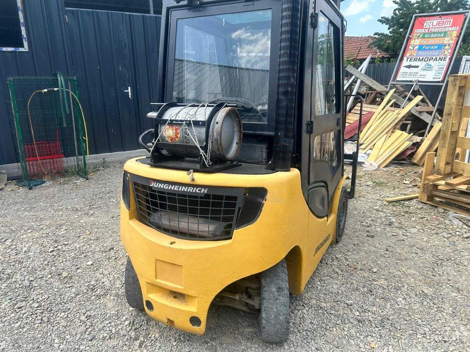 Vând Motostivuitor  GPL Jungheinrich