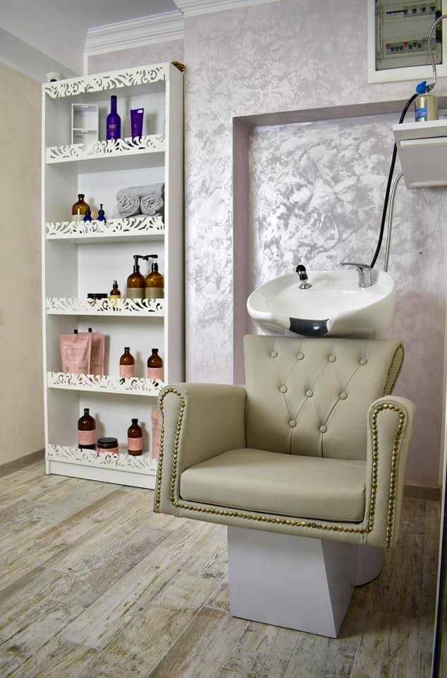 Post de lucru pentru coafor/ frizer/ make-up