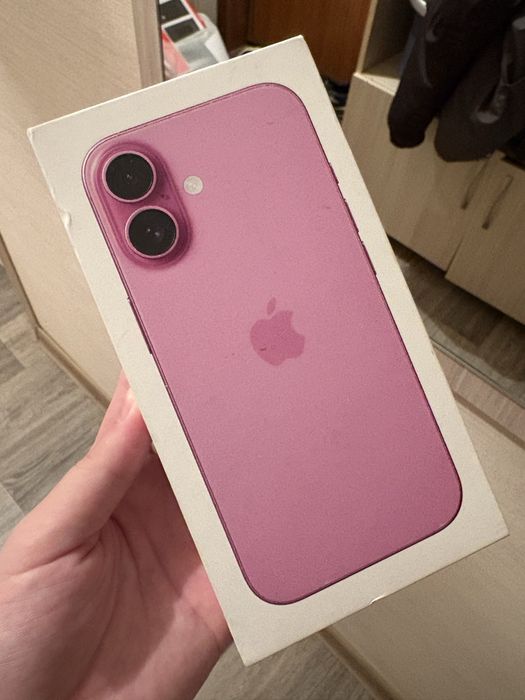 IPhone 16 продам срочно