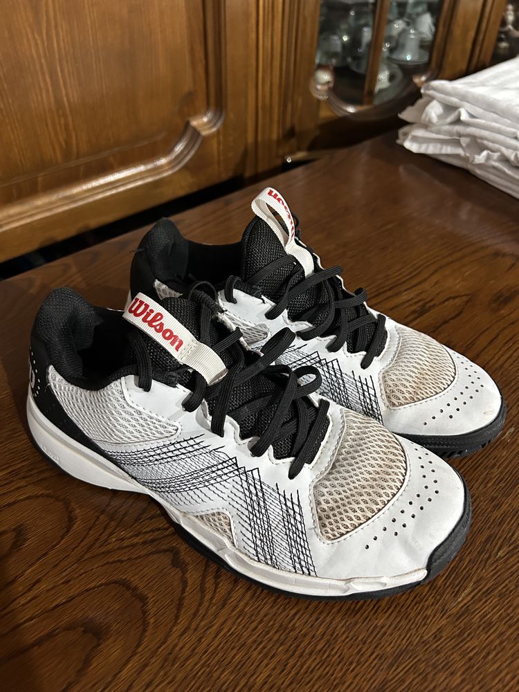Vand adidasi / pantofi sport