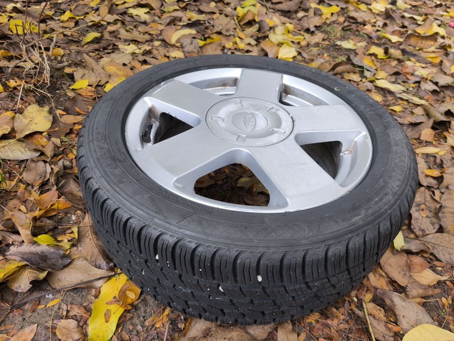 Cauciucuri iarna ( M+S ) plus jante aliaj R15 Ford Fiesta
