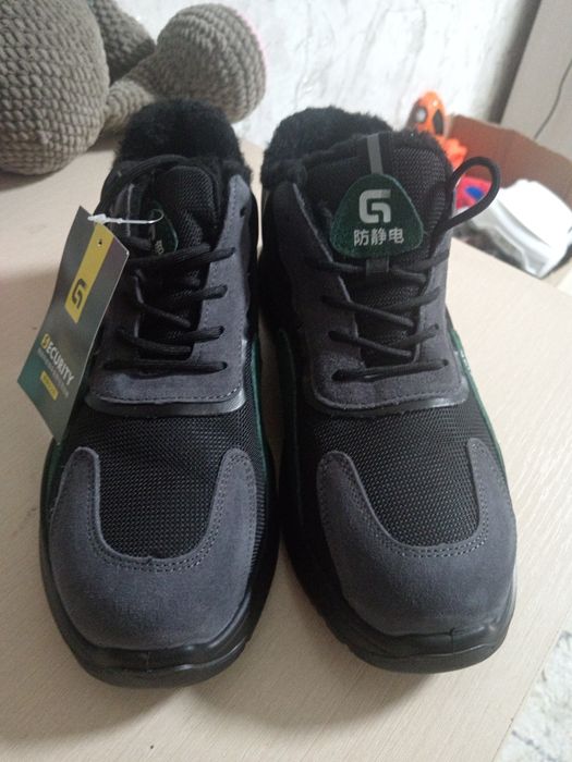 Продам новую мужскую обувь!!!