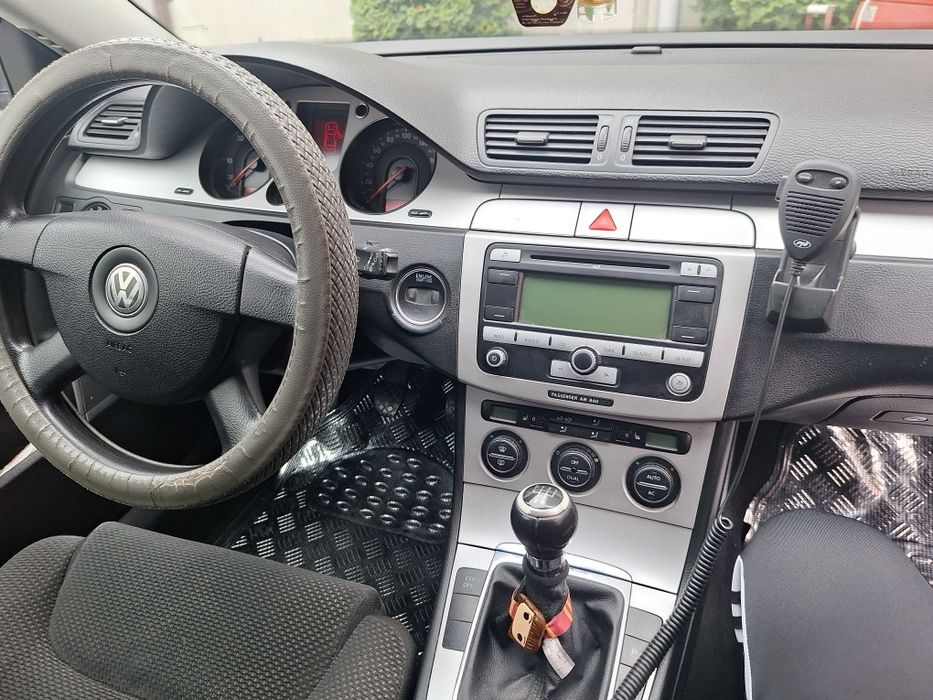 Vand Volkswagen Passat B6 1.9di 105 cp cod motor Bls