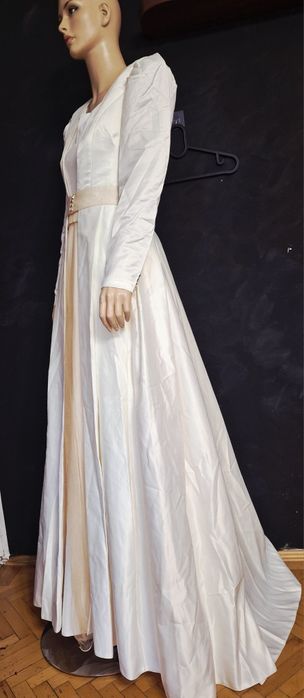 Rochie mireasa superba