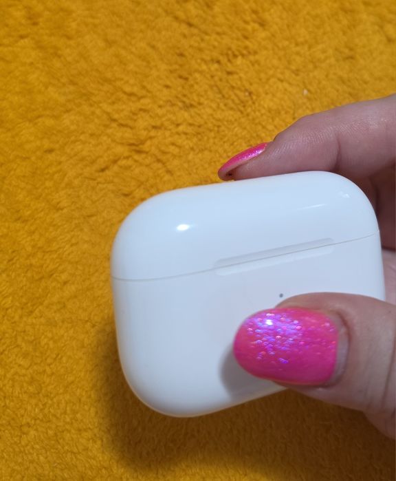 ORIGINAL NOI Casti Apple Airpods Pro (2nd Generation) Carcasa MagSafe