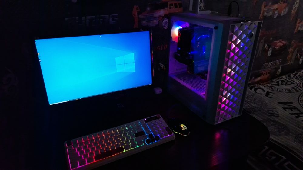 Продам Игровой Компьютер I7 / 16GB / SSD / RGB