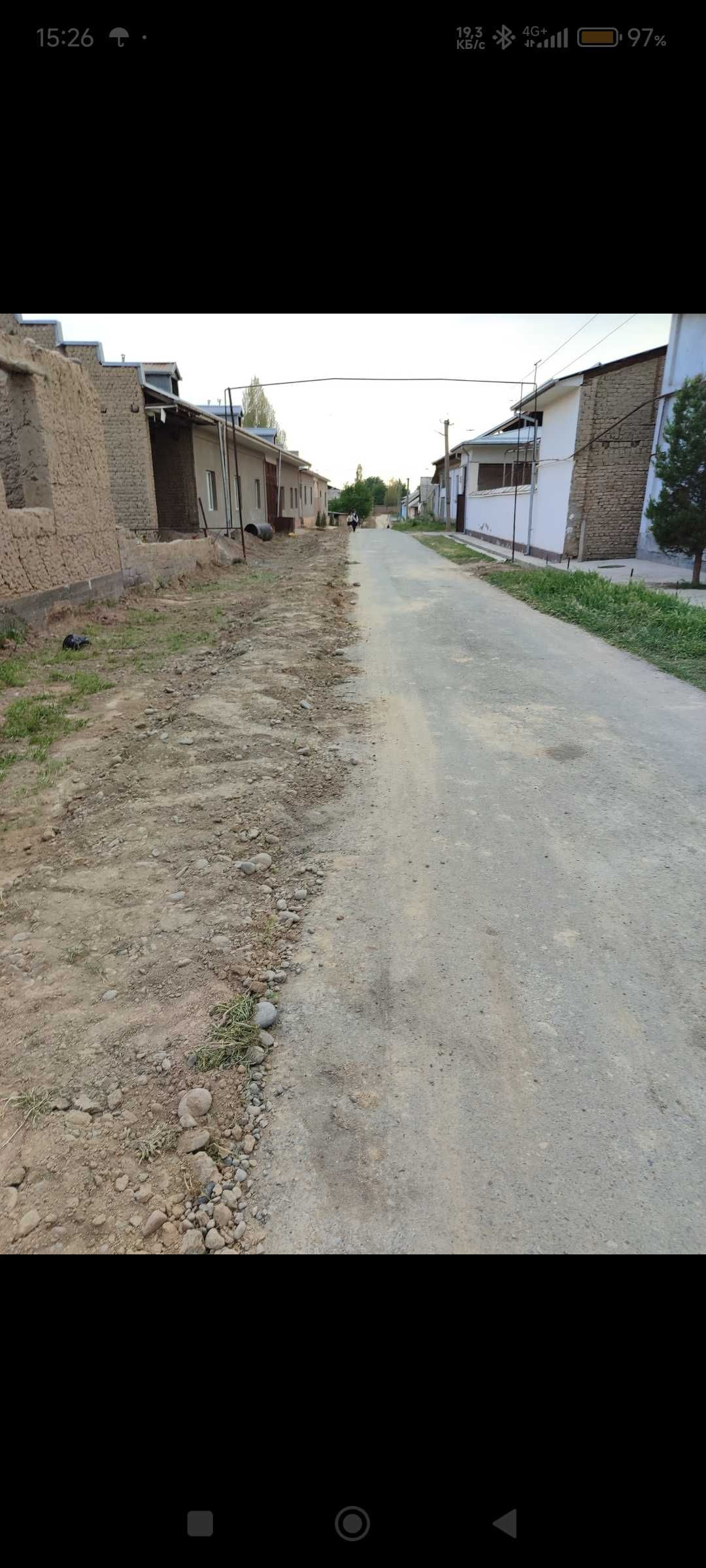 6sotik uchaska sotiladi 3 xona uiy bilan sotiladi