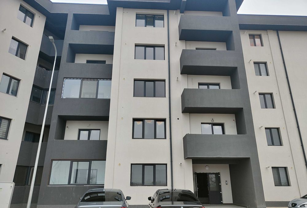 Targu Jiu Primaverii  3 camere 80000 euro