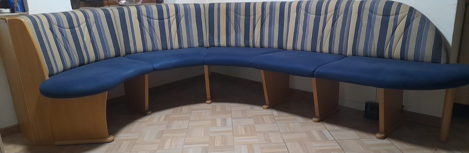 Vând colțar de bucătărie