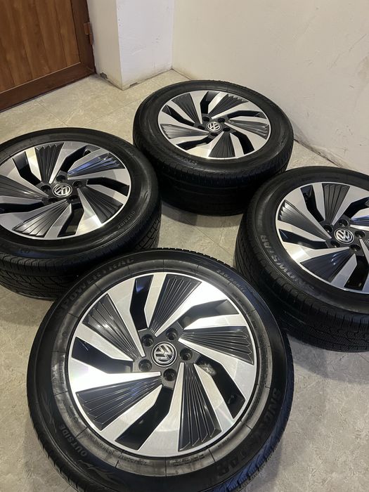 R 17 diska sotiladi