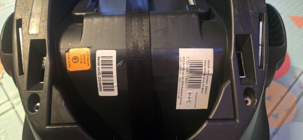 mima iZi GO X1 Car Seat Детско столче за кола