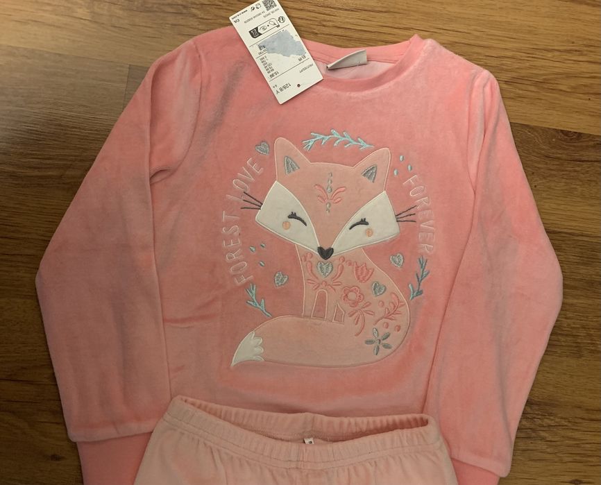 Pijama plușată C&A, 128 7-8 ani, noua