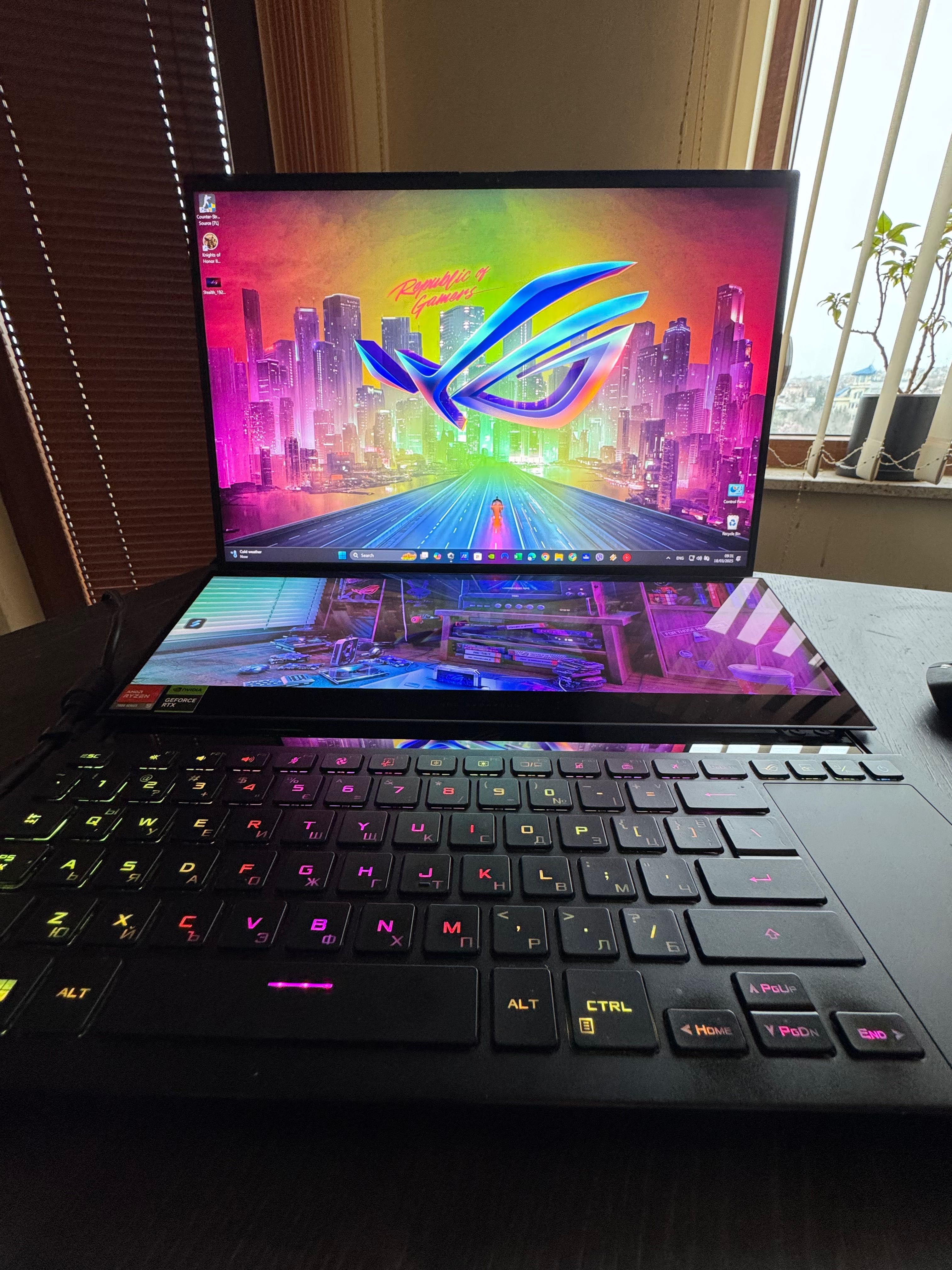 Геймърски лаптоп ASUS rog zephyrus duo 16'' . Гаранция