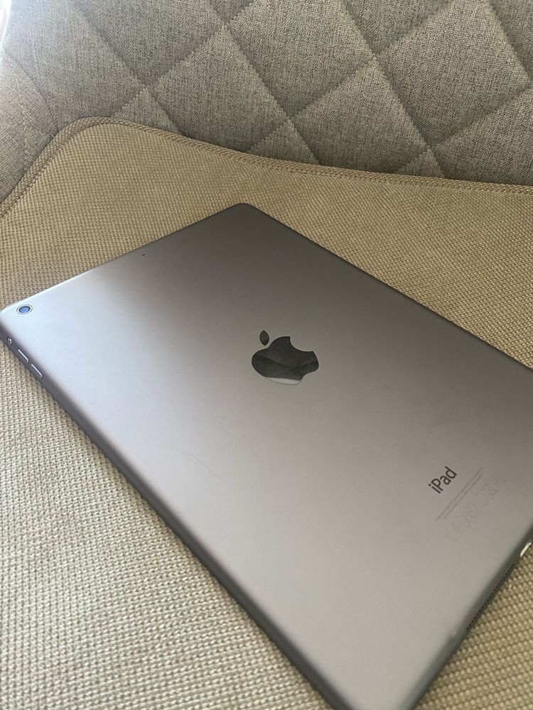 iPad Air 16GB.