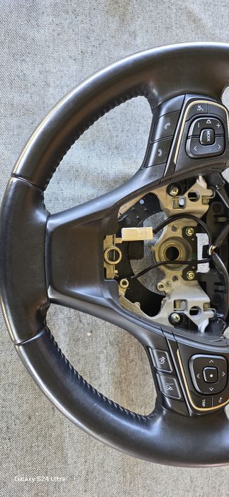 Volan toyota avensis t27