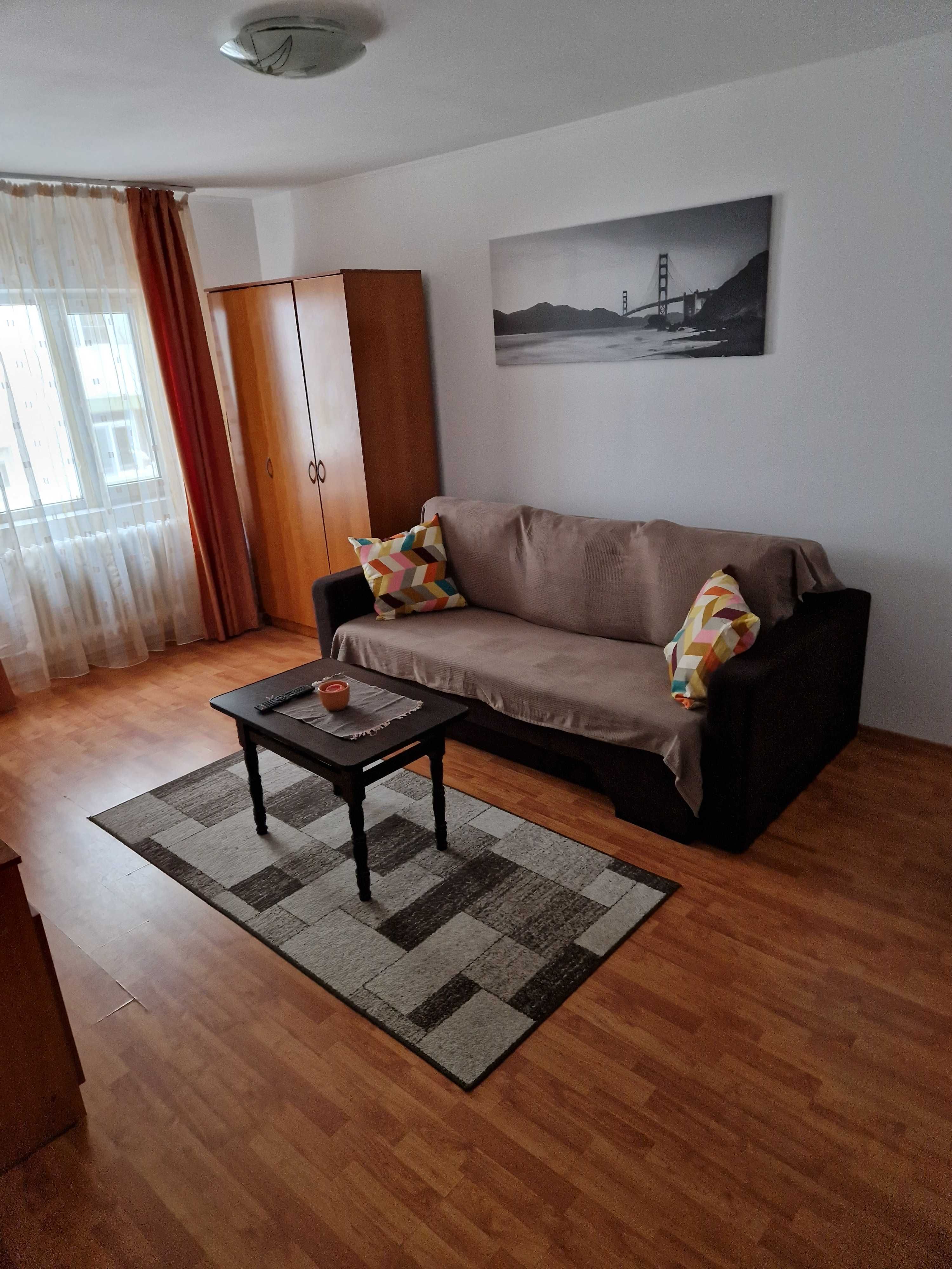 3 cam Rahova - centrala - mobilat complet - 400 euro