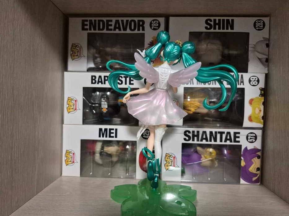 Figurina Vocaloid Anime -  Anniversary KEI Ver. Hatsune Miku