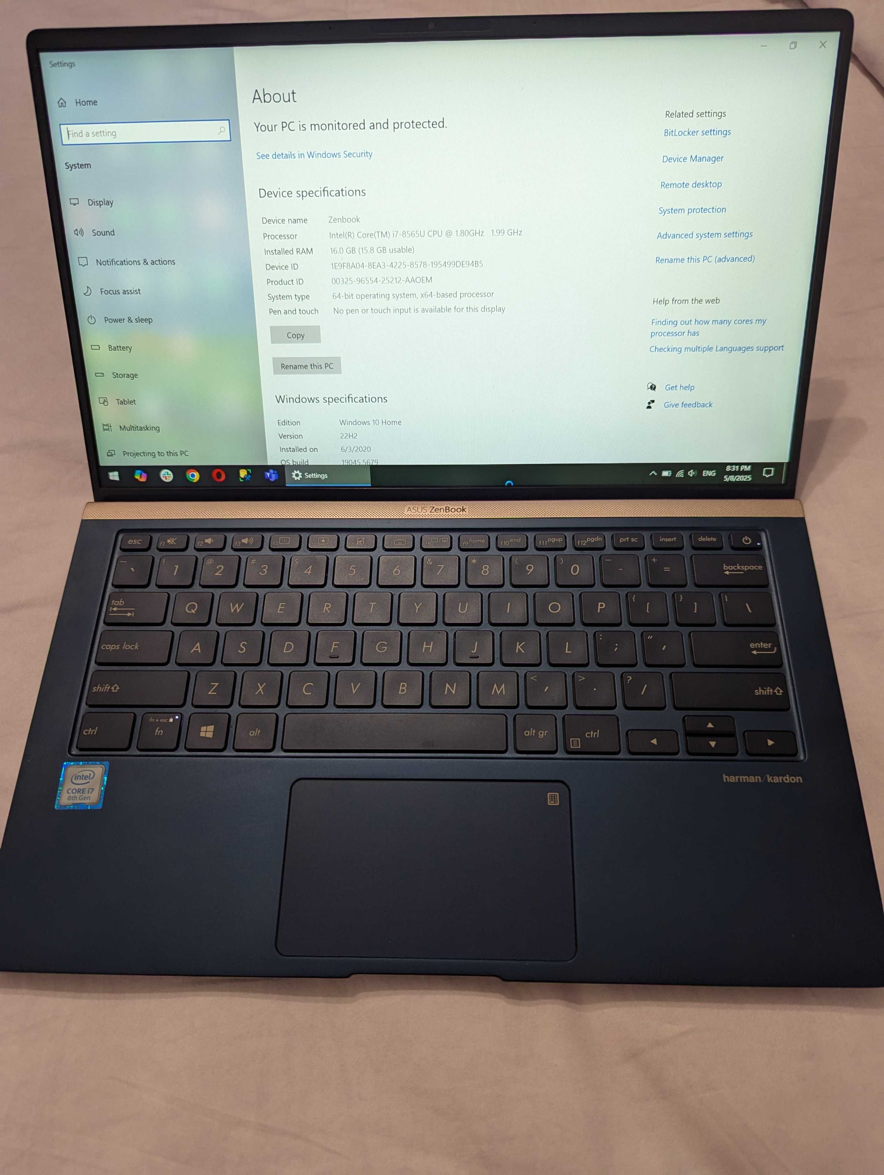 Laptop Ultrabook ASUS ZenBook 14", Intel i7-8565U, 16GB RAM, SSD 512GB