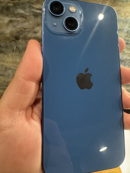 iPhone 13 128 GB & Apple silicon case