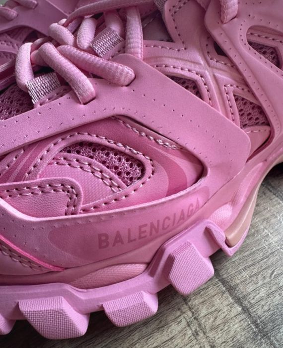 Balenciaga track pink