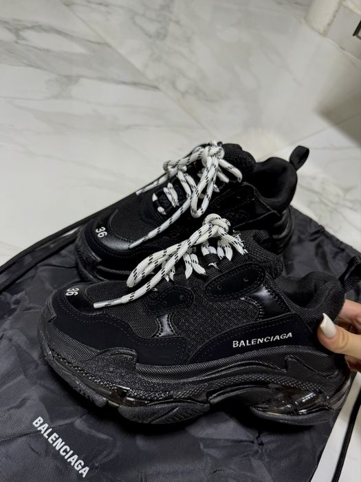 balenciaga triple S