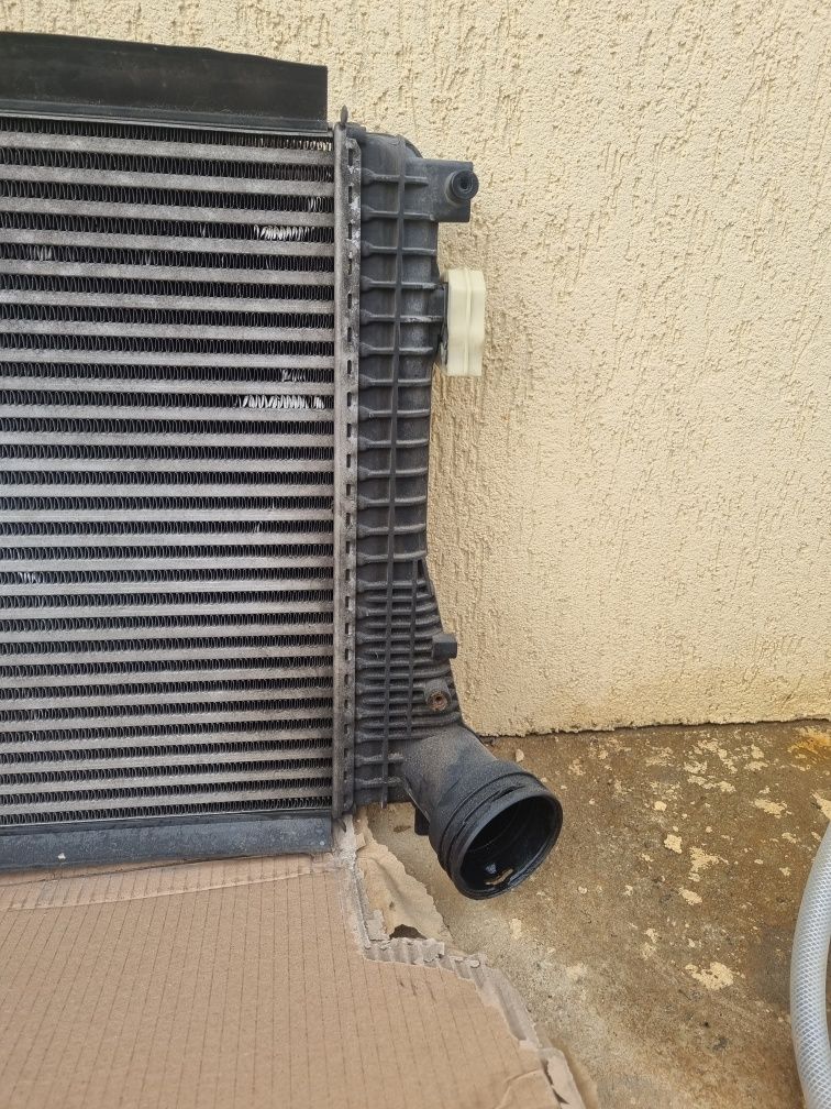 Radiator intercooler vW Tiguan 5N 2.0 TDI  200 lei