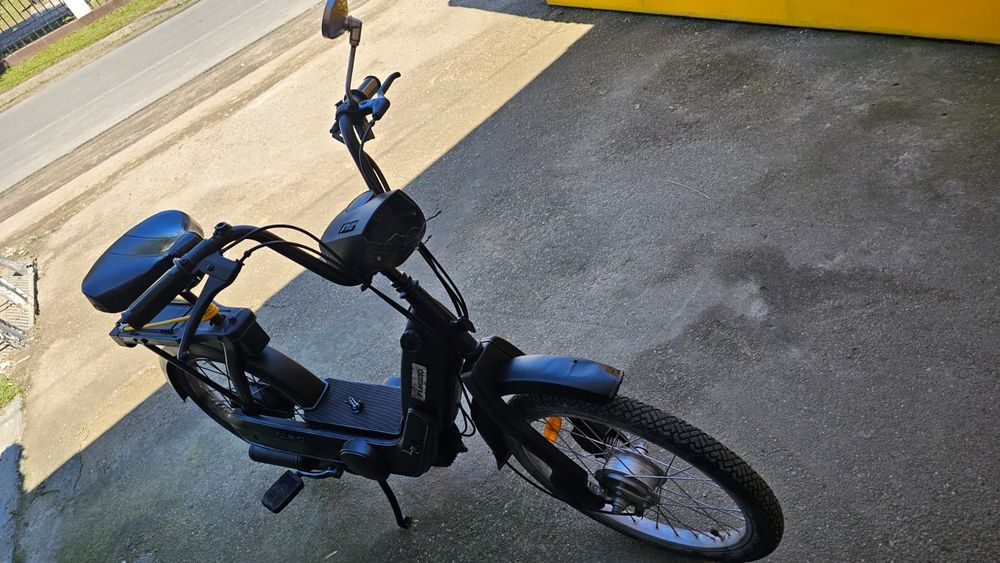 Vând scuter piaggio ciao