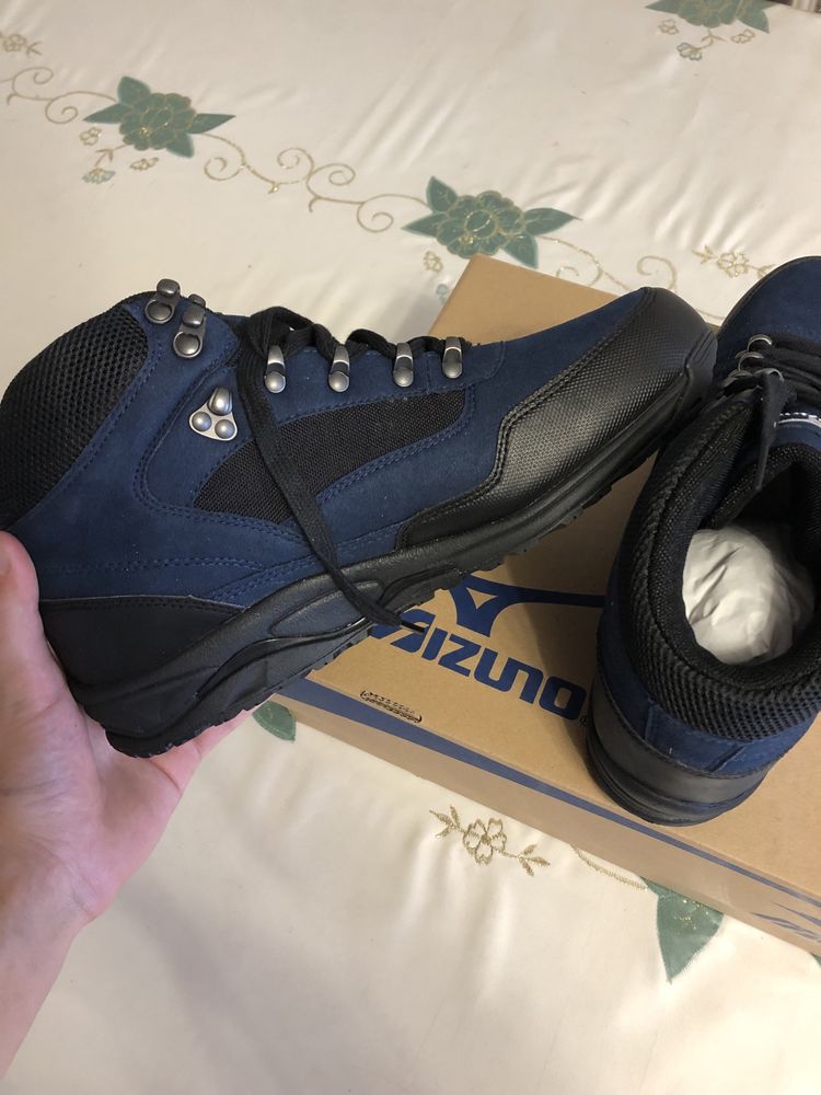 Mizuno кроссовки зимний