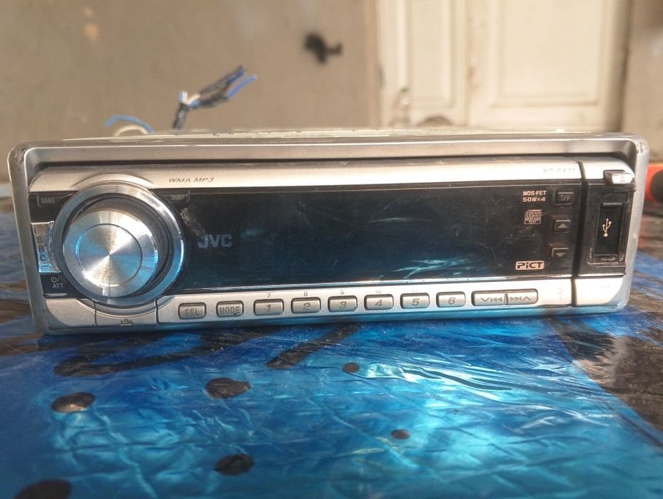Magnitafon JVC KDJ-G821
