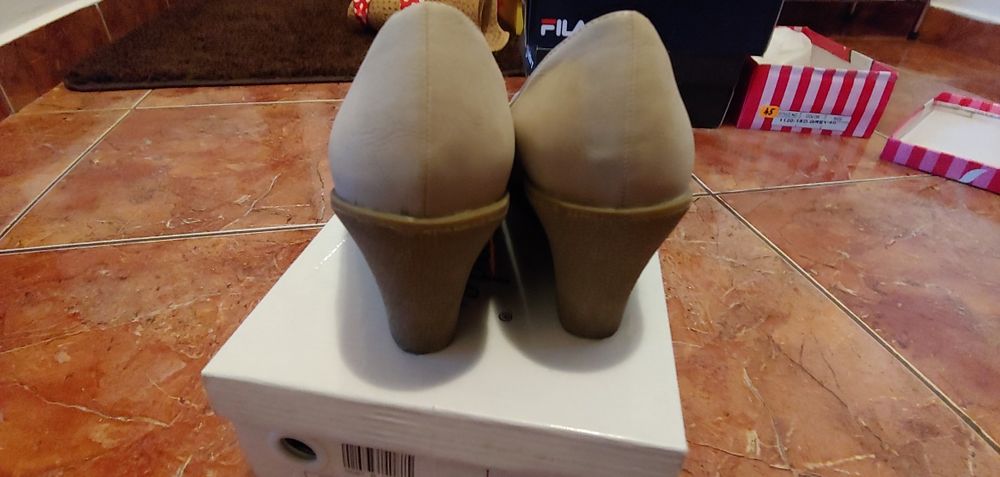 Pantofi dama 38.