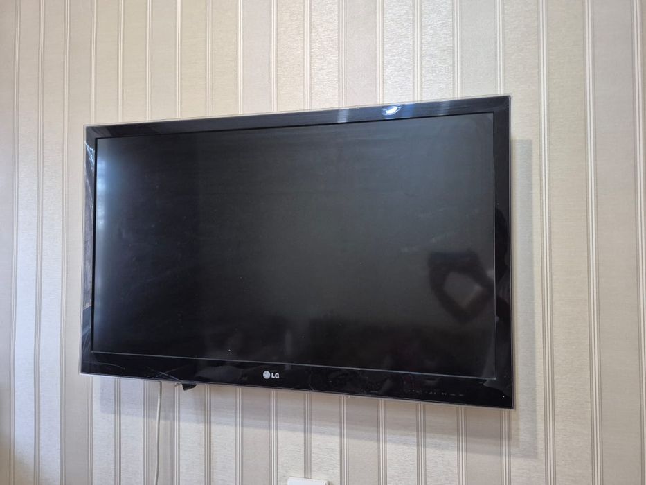 Продам телевизоры Lg и Hitachi