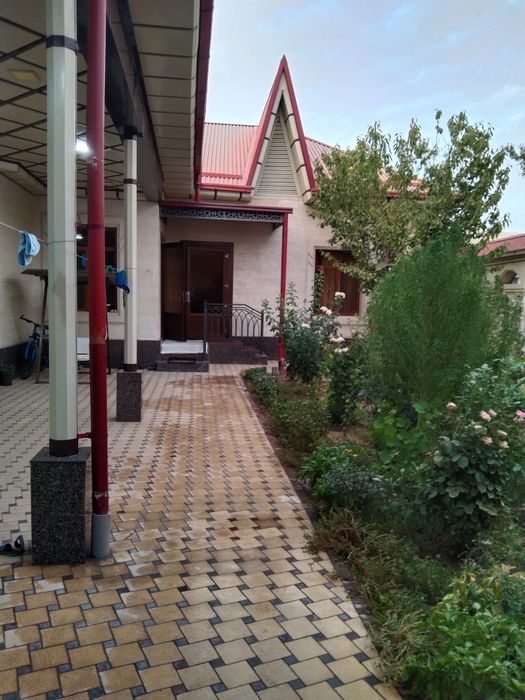 Uchastka sotiladi