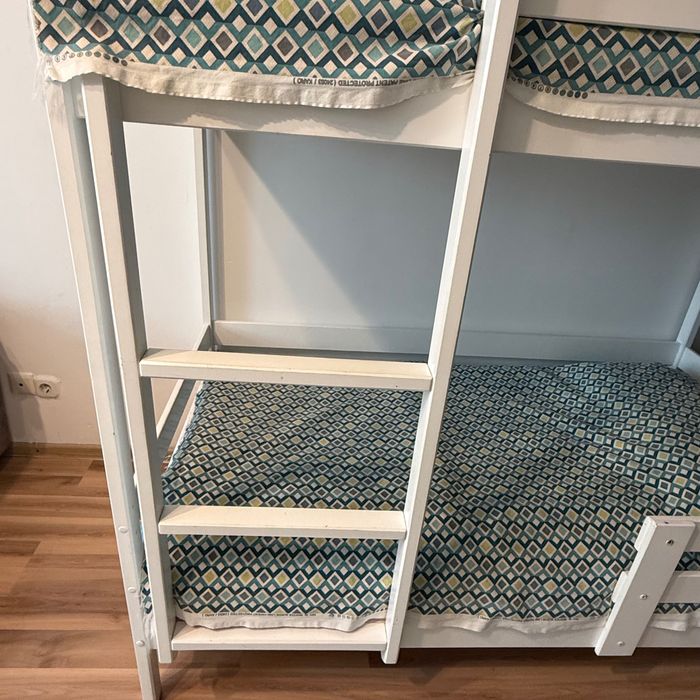 Детская кровать двухъярусная с матрасами