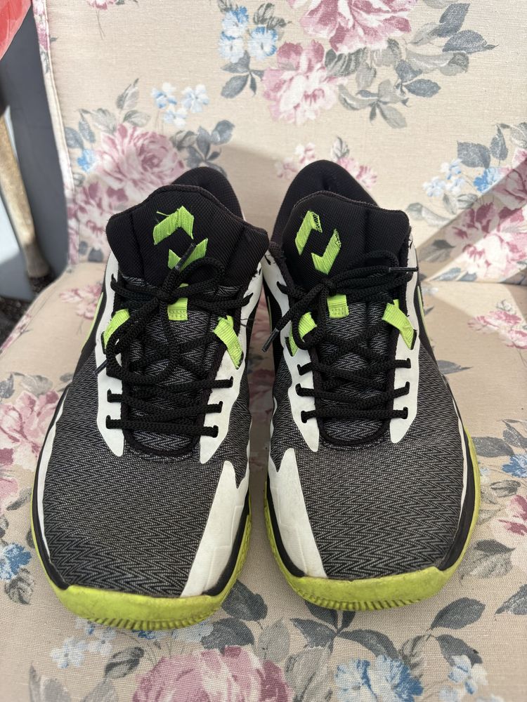 Маратонки NIKE оригинални