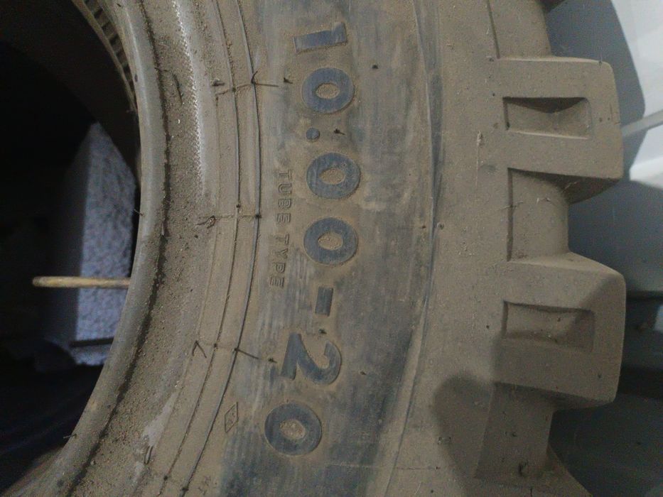 БУ резина для экскаватора