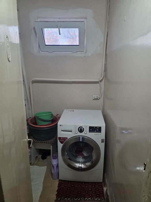 Срочно Микрайонда 2 этаж 2 хонали уй сотилади