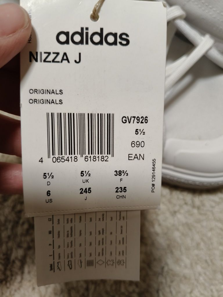 Adidas Nizza noi cu eticheta