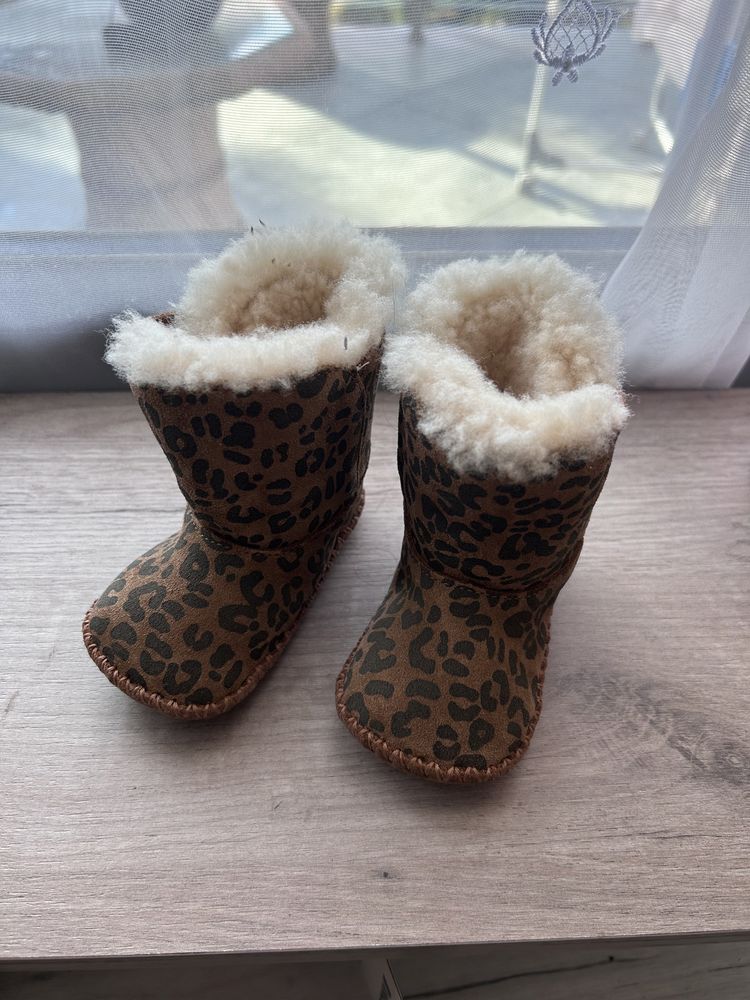 Бебешки ботуши UGG