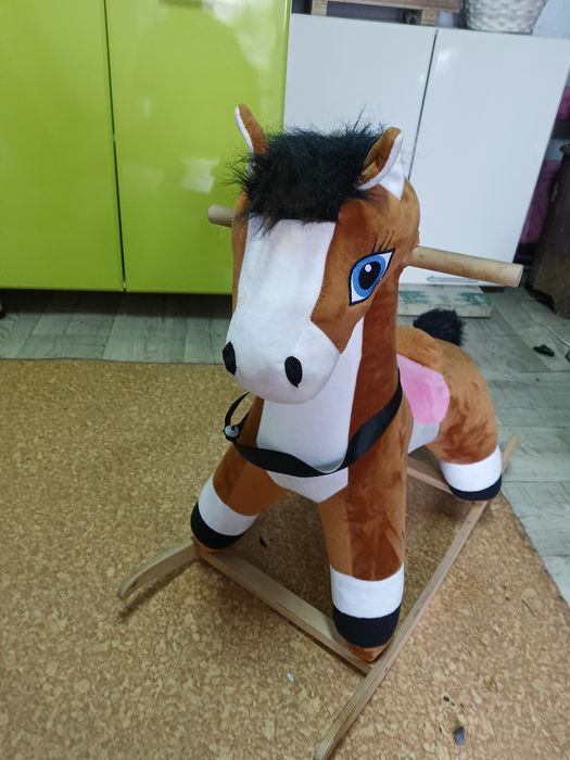 Лошадка новая хорошая