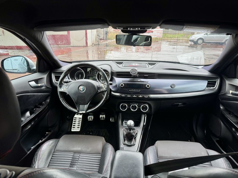 alfa romeo giulietta