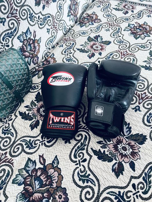 Твинс Перчатки для Тайского бокса