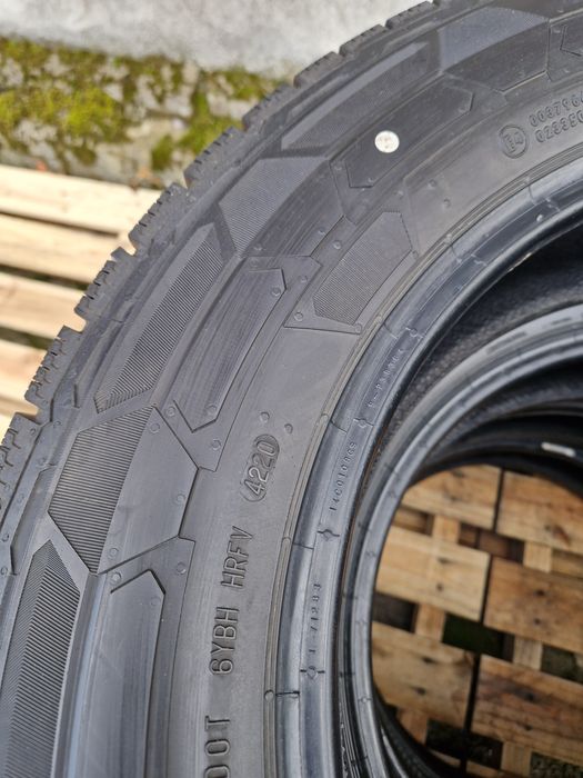 4anvelope iarna 205 70 17C Continental 2020