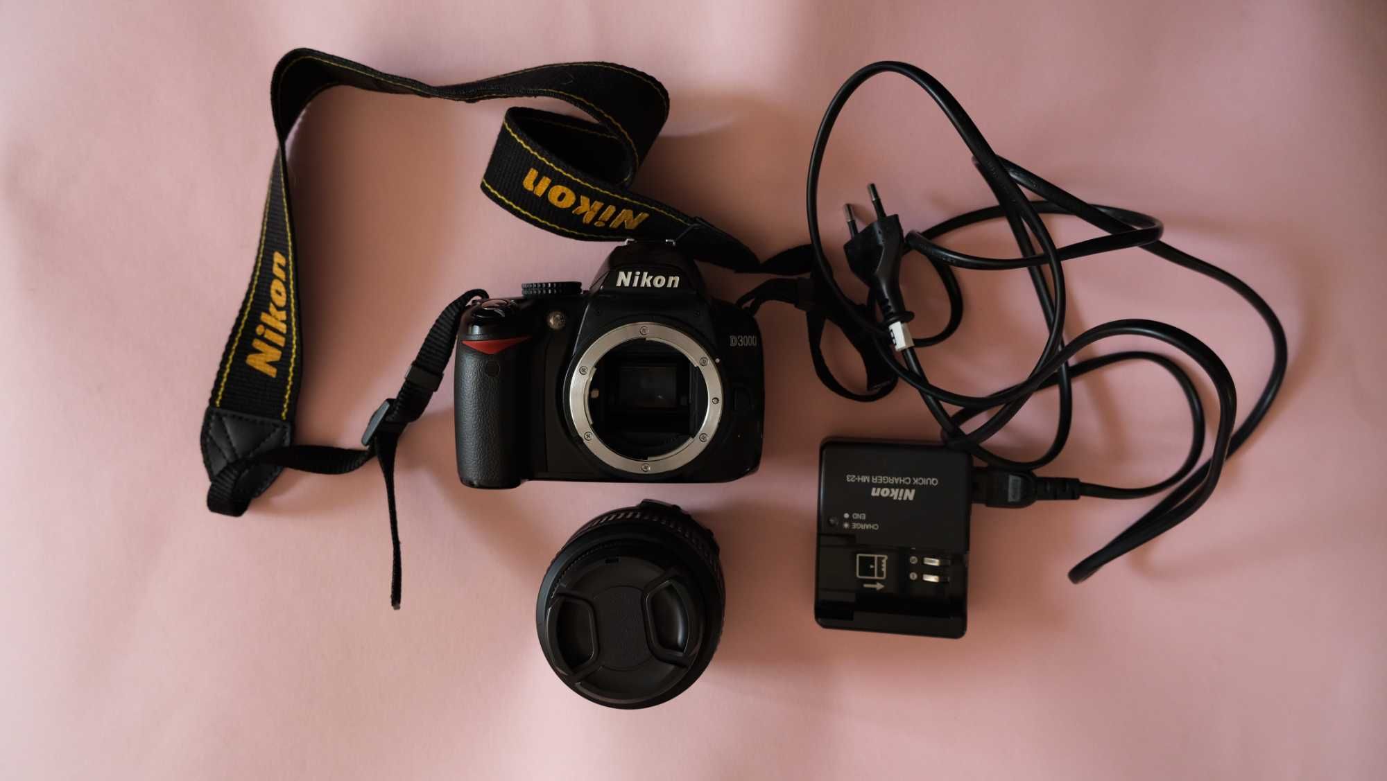 Nikon D3000 cu Obiectiv Nikkor 18–55mm f/3.5–5.6G