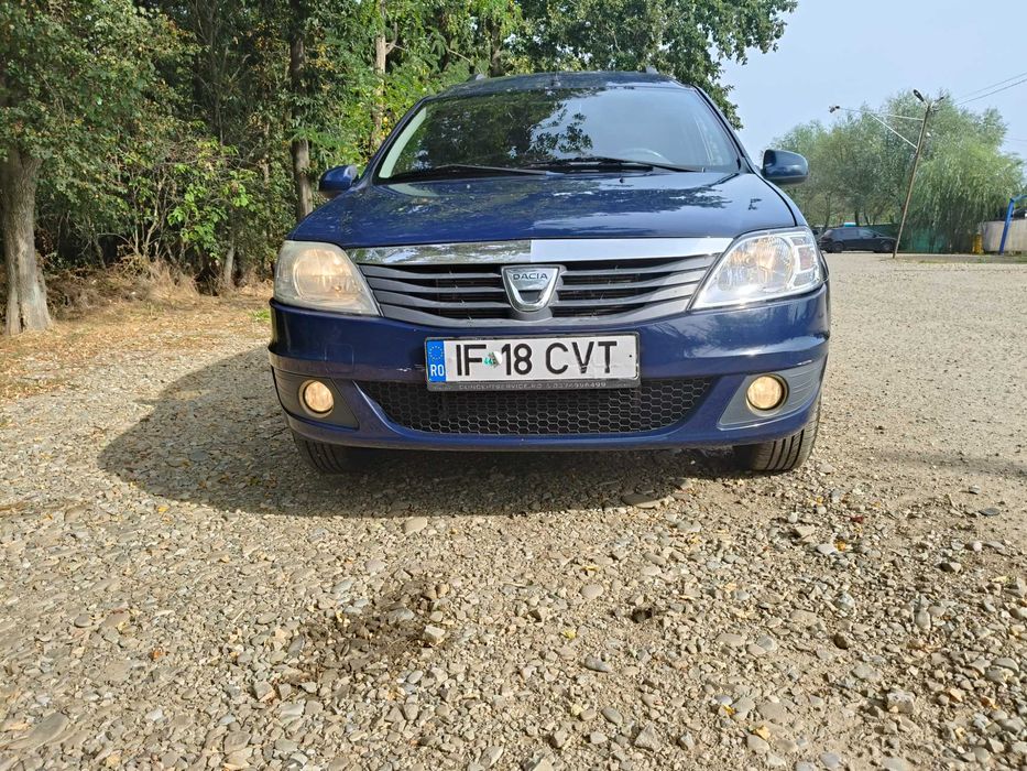 Vând Logan MCV 1,6 benzina