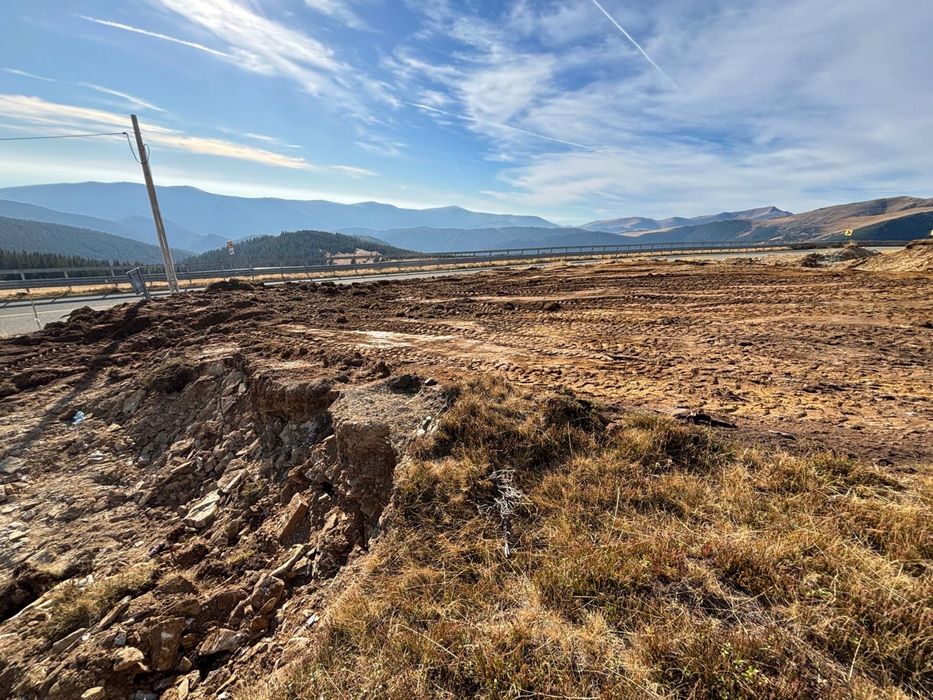 Teren de vânzare la munte- Vârful Papușa, 500mp cu apa, electricitate