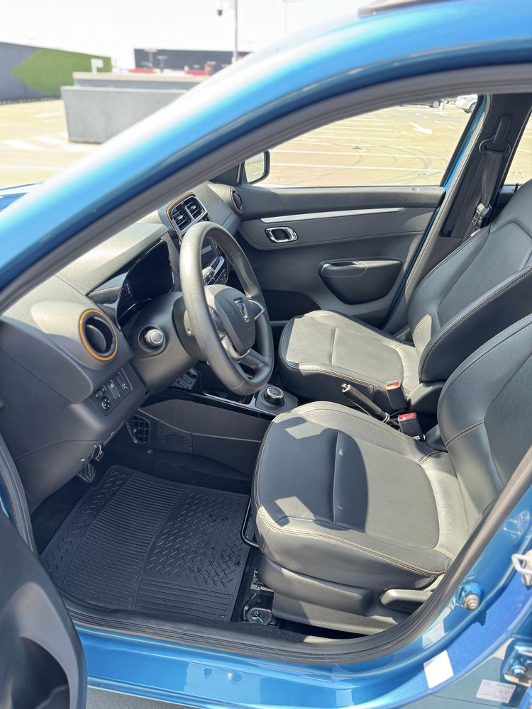 Dacia Spring 2022 albastru